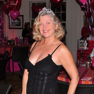 Partager un délicieux repas, appel moi vite! Agnès - rencontre-Cougar-Évry-Courcouronnes