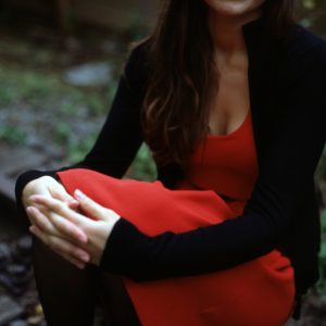 Je suis allergique aux faux-semblants mais pas à la pluie Clémence - rencontre-MILF-Champigny-sur-Marne