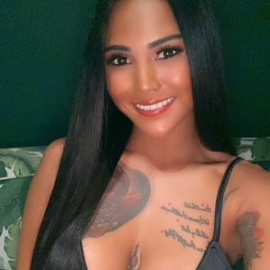 18 ans, fraîche et coquine à Cannes Luna - rencontre-Teen-Cannes