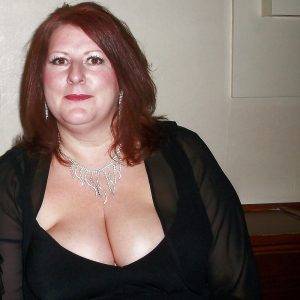 Envie de chaleur immédiate Célia - rencontre-Cougar-Massy